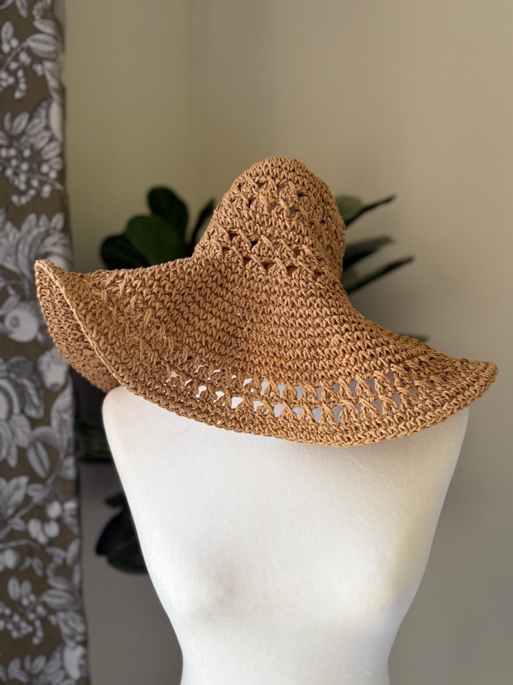 aerie Crochet Floppy Packable Straw Sun Hat - Tan